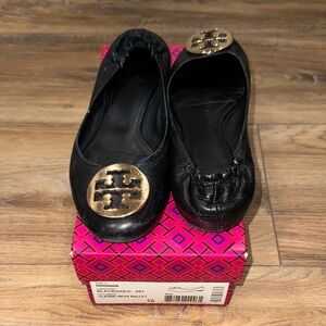 Tory Burch Black Leather Ballet Flats with Gold Logo Medallion